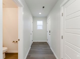 4384 N Magical Creek Ave, Meridian, ID 83646