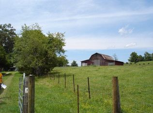 2793 Mine Lick Creek Rd, Cookeville, TN 38501