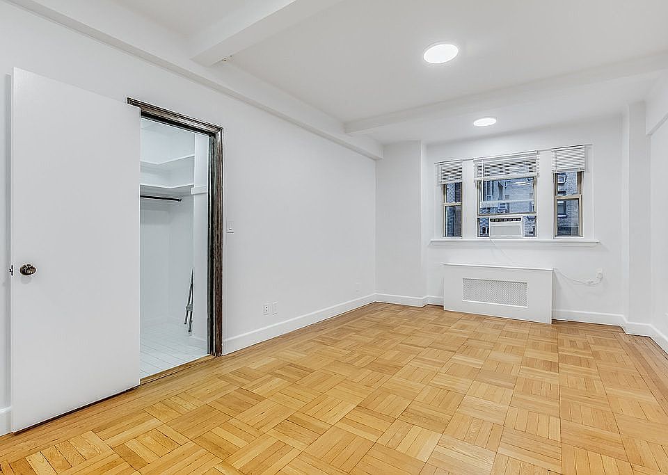 1st image of 24 5th Ave APT 221