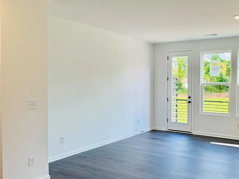1736 Blanche St #2 — Photo 2