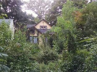 26 Palm Rd, Rocky Point, NY 11778