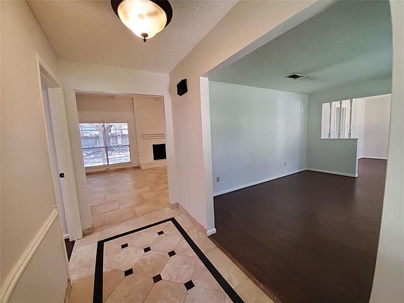 2nd image of 5115 Boyce Springs Dr