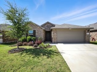 421 Alva St, Azle, TX 76020