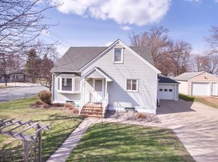 500 E 2nd St, Waconia, MN 55387
