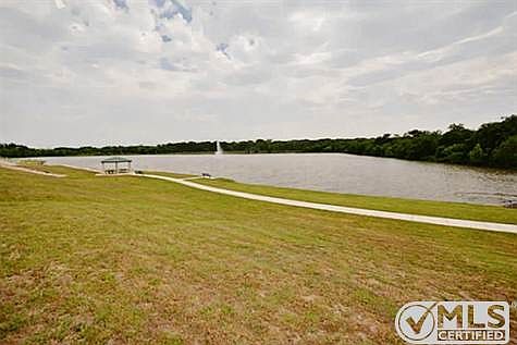 2nd image of 10308 Lake Park Dr
