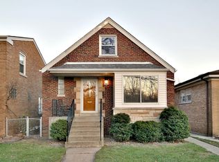 3715 N Cumberland Ave, Chicago, IL