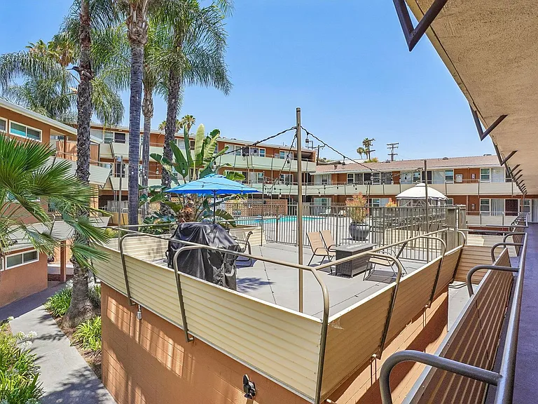 Terraces at South Pasadena Apartments — Photo 55