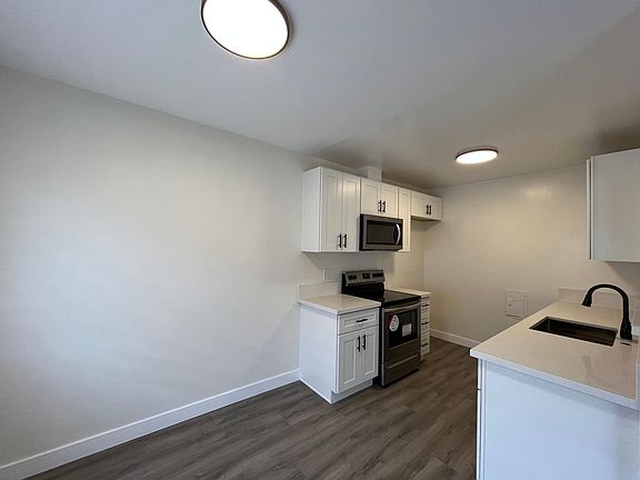 2nd image of 2228 20th St APT 5