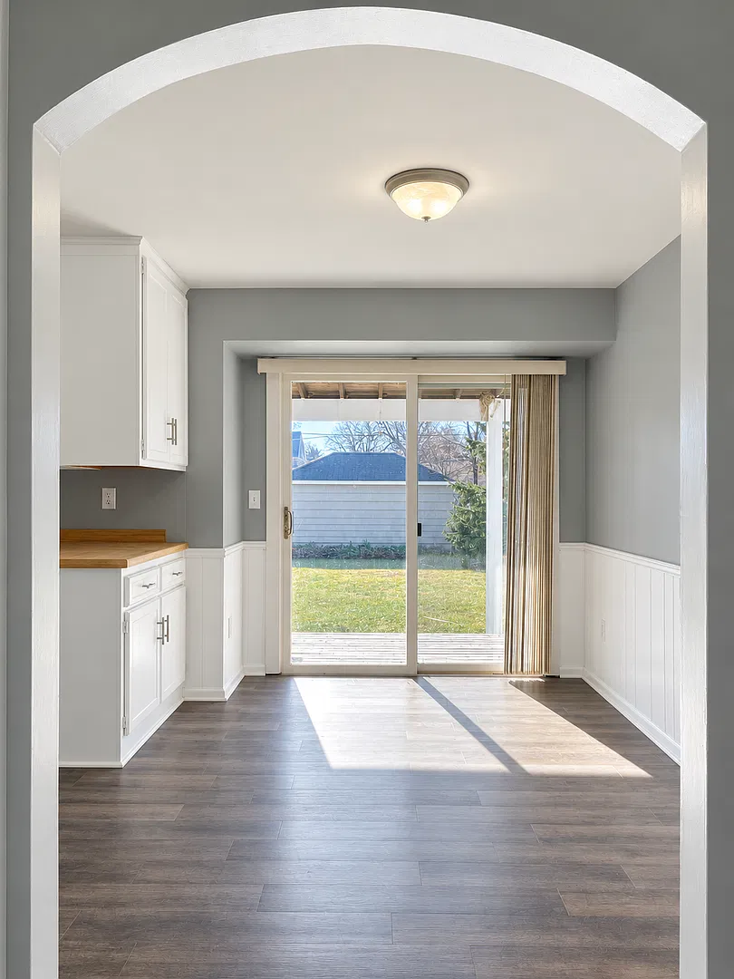 Stunning 4 Bedroom 2 Bathroom Home in Richfield! — Photo 4