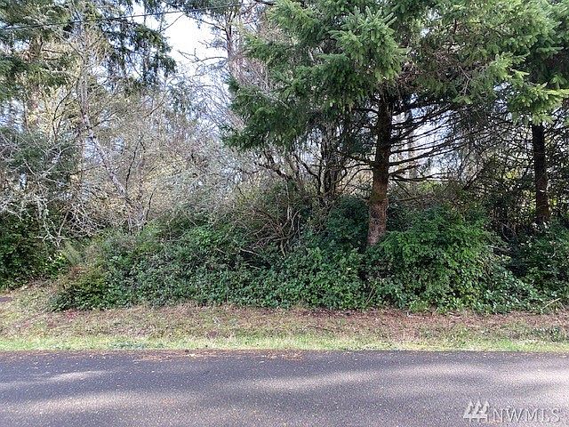 1st image of 562 Quinault Ave SE