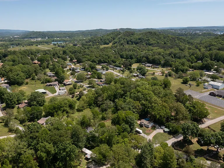 1106 Ogrady Dr — Photo 38