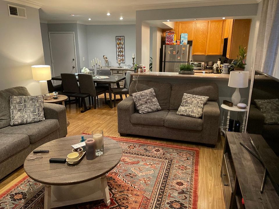 1st image of 5325 Newcastle Ave #91316