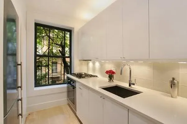 Sold by Citi Habitats | media 19