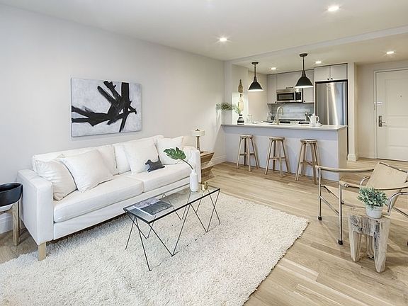 3rd image of 1007 Atlantic Ave APT 8E
