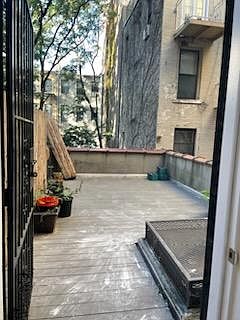 5th image of 441 W 50th St APT 2E