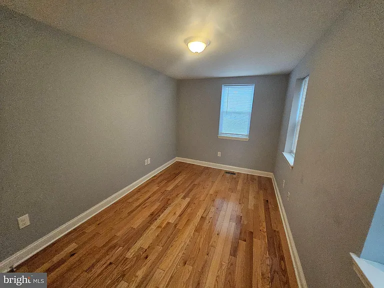 430 S Bond St — Photo 11