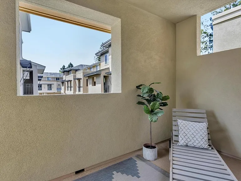 3757 Klamath Ln — Photo 14