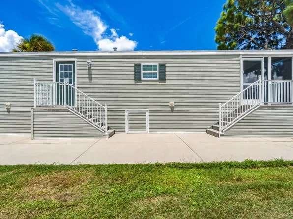 335 Winnebago Trl, Fort Myers Beach, FL 33931