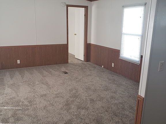 3rd image of 108 Deer Trail St