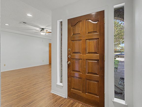 2nd image of 5883 Westhaven Dr