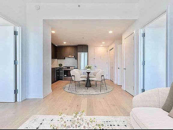 5th image of 14474 Northern Blvd APT 6D