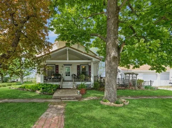 214 N Cherry St, Saint Charles, IA 50240