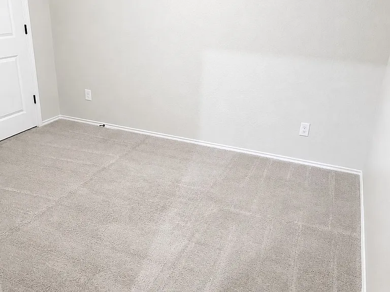 Unfurnished guest room #3