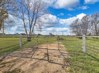 8411 Meadowlark Dr, Baytown, TX 77523