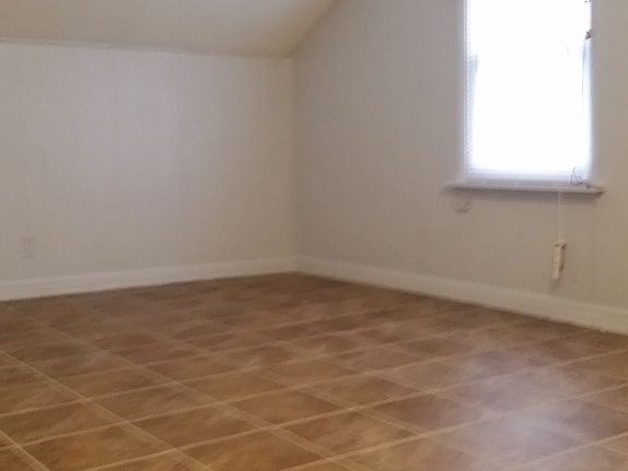5th image of 113 Oakland Ave #1