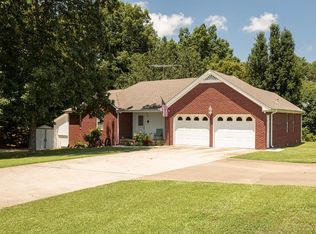 50 Cloverleaf Cir, Killen, AL 35645