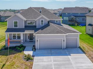 6003 Apache Dr, Shawnee, KS 66226