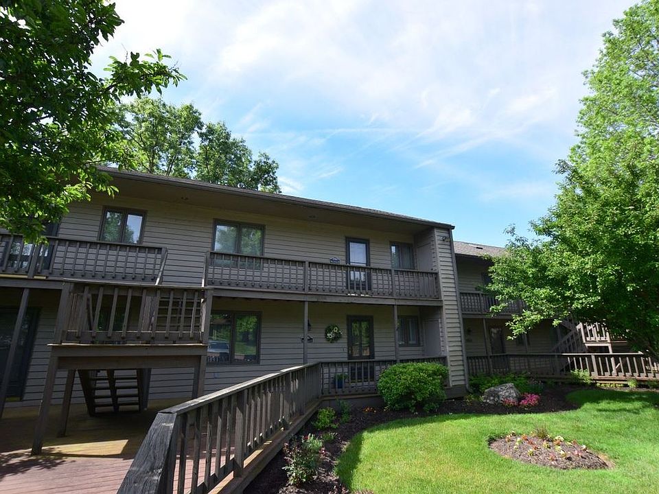 1st image of 1944 E Waters Edge Dr