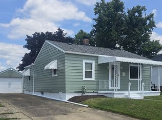 1221 Seborn Ave, Zanesville, OH 43701