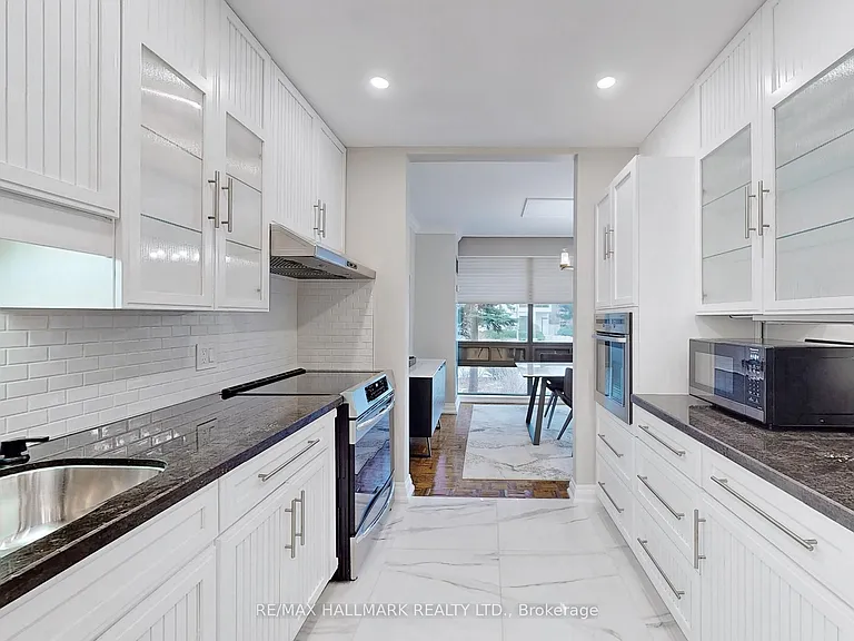619 Avenue Rd #201 — Photo 24