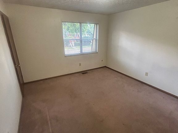 5th image of 39 W Lincoln St #2