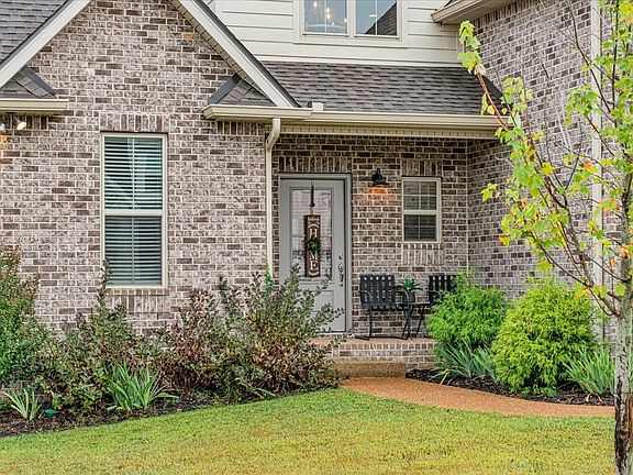 4th image of 401 Hunter Bryce Ln