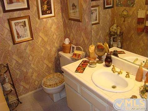 4th image of 18100 Burbank Blvd Unit 25