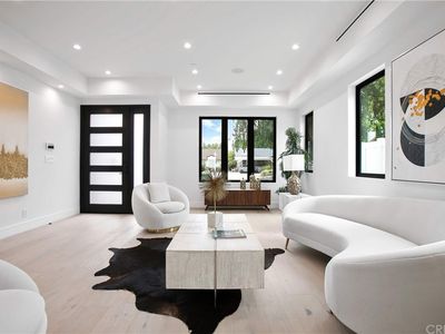 5252 Bluebell Ave, Valley Village, CA, 91607