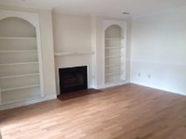 322 Summerwalk Cir #322, Chapel Hill, NC 27517