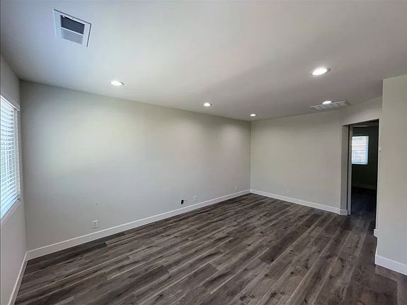 3rd image of 694 San Luisito Way #6681E0678