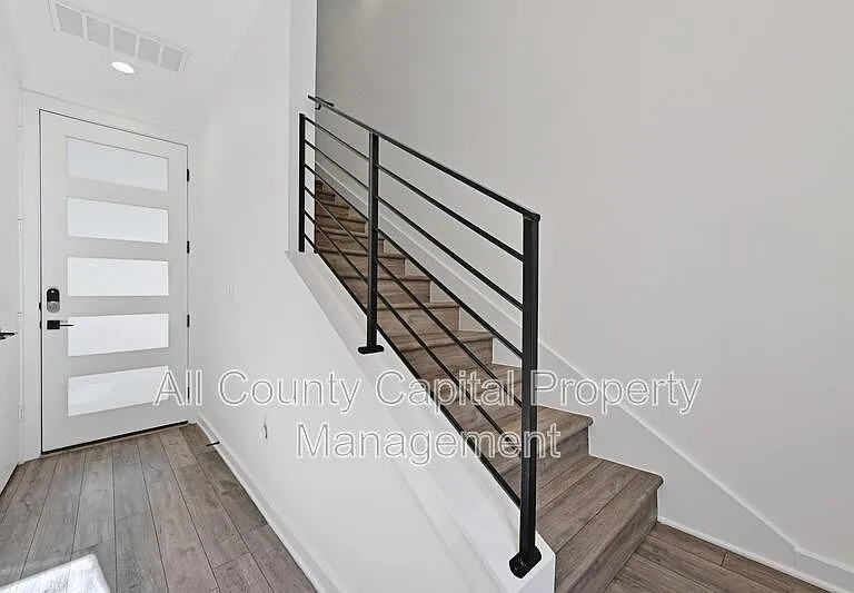 2804 S 1st St #2106-2804 — Photo 2
