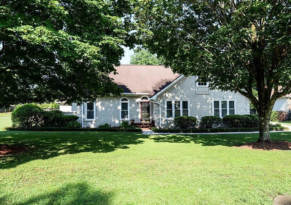 1st image of 150 Glenclairn Ct