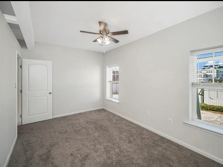 11 Lilac Ct #APP — Photo 3