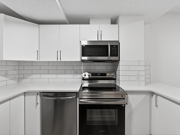2nd image of 26 Renwyck Pl #Basement