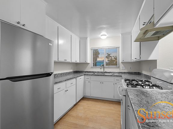 4th image of 3704 Madison Ave #4