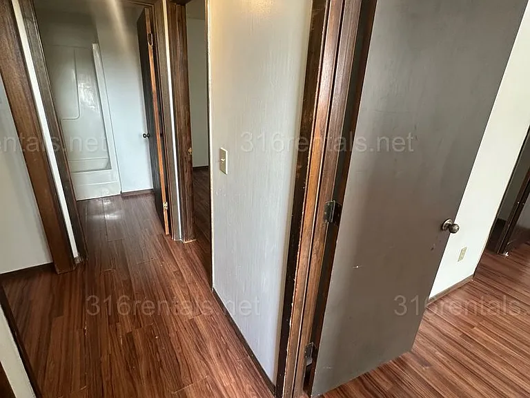 333 E Marion Ct — Photo 1
