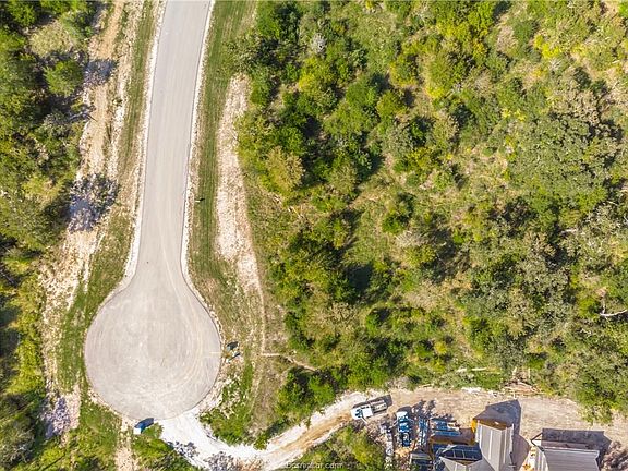 2nd image of 18964 Meadows Overlook Ln