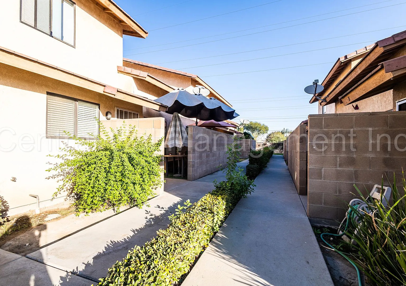 8400 Laborough Dr — Photo 1