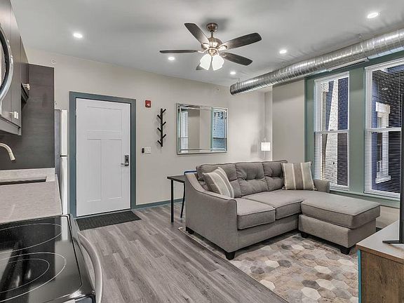 5th image of 36 E Utica St #3C