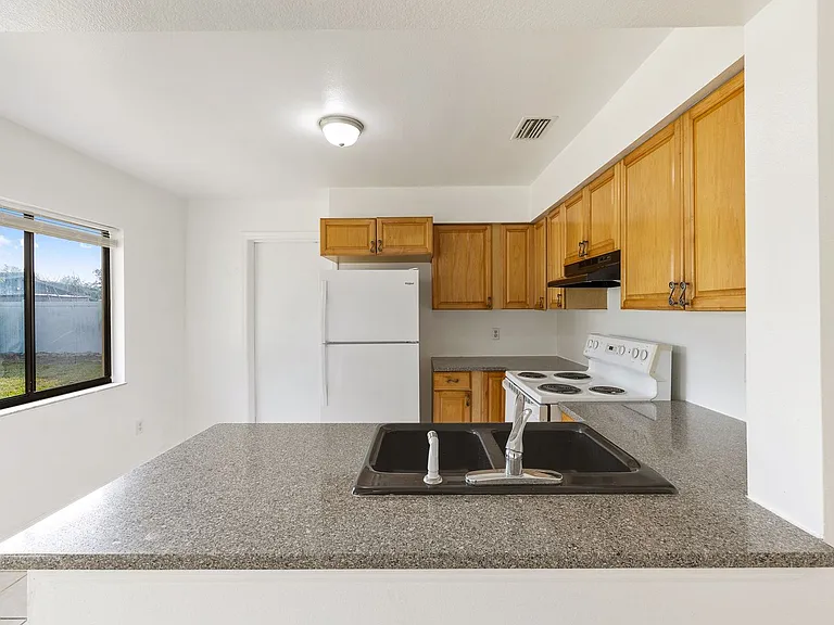 3567 SW 151st St — Photo 8